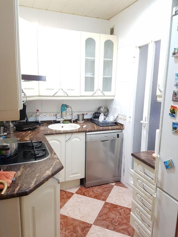 Habitacion En Piso Compartido Cerca Del Camp Nou Оспиталет-де-Льобрегат Экстерьер фото